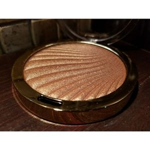 Milan Strobelight Instant Glow Powder